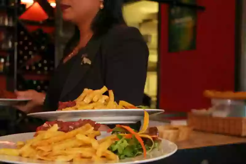 Le Bistrot de la Gare - Restaurant Puisseguin - Restaurant Montagne Saint-Emilion